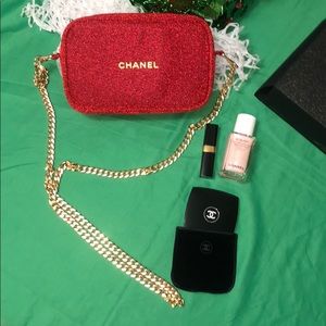 CHANEL Good to Glow Holiday Set